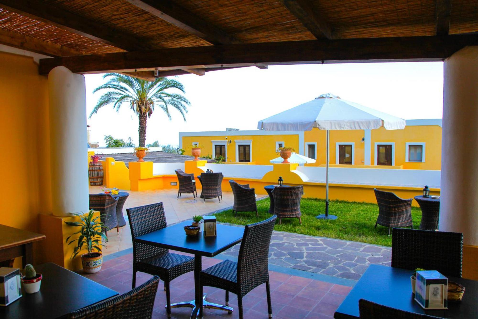 Hotel Arcangelo - Salina Santa Marina Salina Eksteriør billede